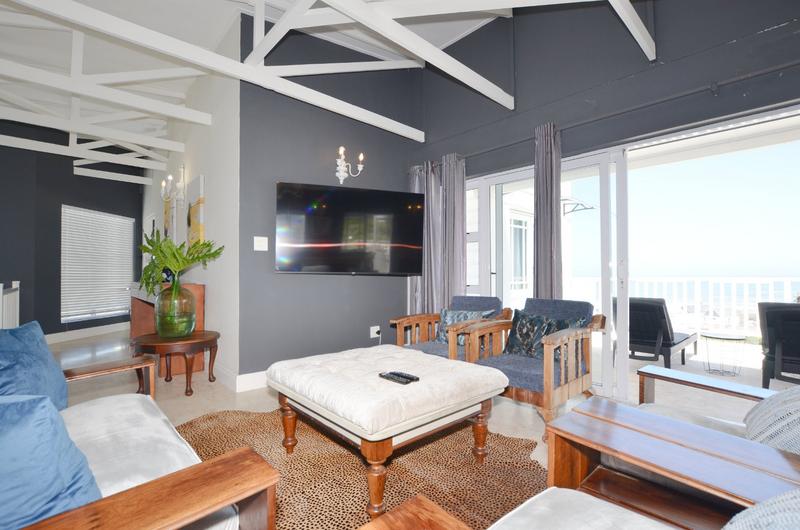 4 Bedroom Property for Sale in Pearl Bay Western Cape